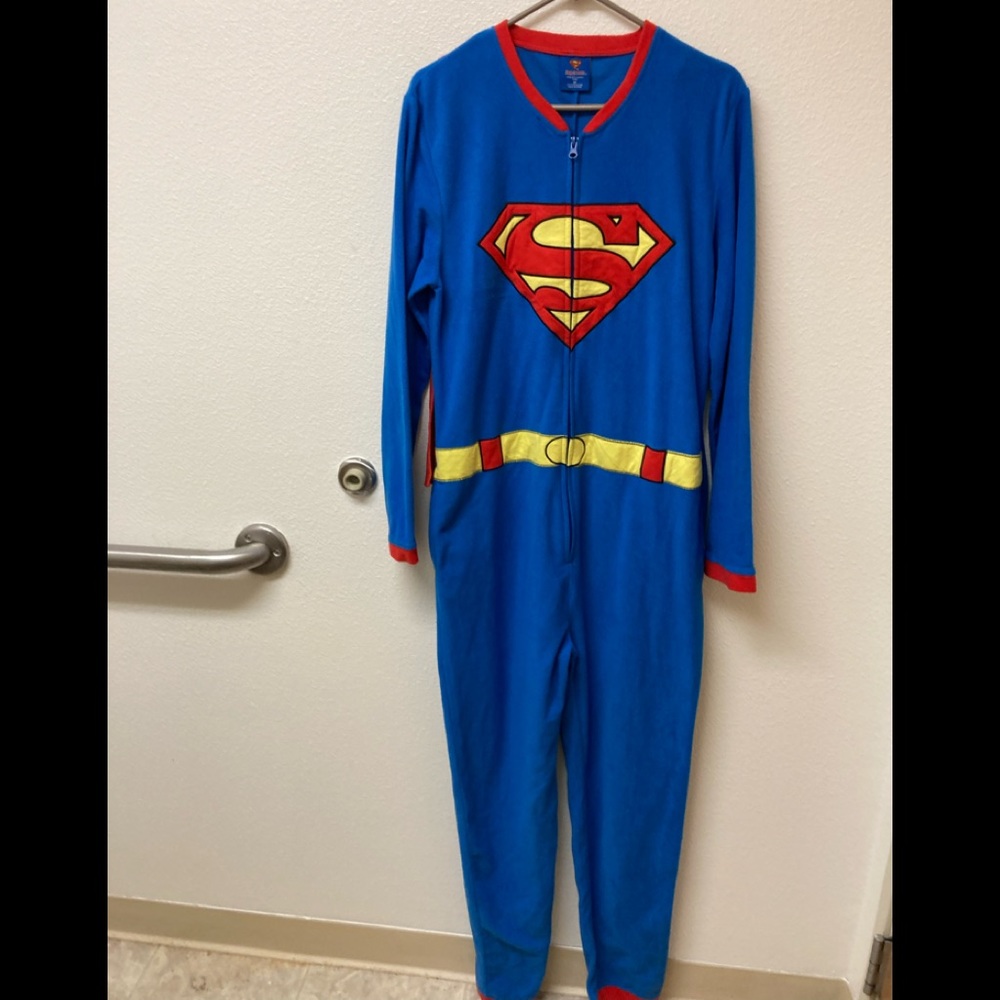 Long Sleeve Pajamas in Superman™ main image 1